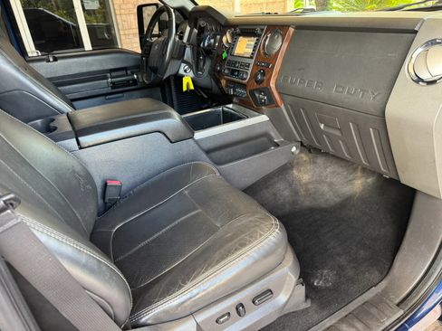 Used 2011 Ford F250 Lariat w/ Lariat Ultimate Pkg AWD/4WD image 27