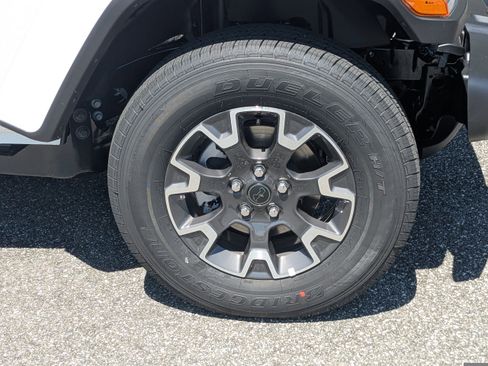 New 2026 Jeep Gladiator Sport image 10