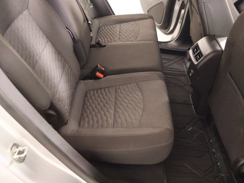 Used 2021 Chevrolet Equinox LT FWD image 14