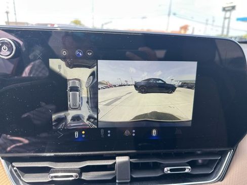 New 2025 Chevrolet Equinox ACTIV w/ Safety and Technology Package image 8