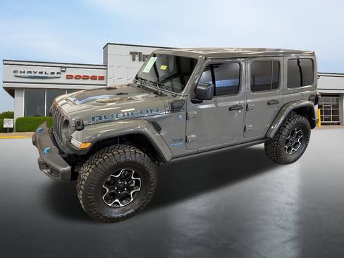 Used 2022 Jeep Wrangler Unlimited Rubicon 4xe w/ Dual Top Group image 9