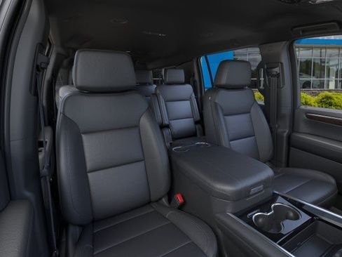 New 2026 Chevrolet Suburban LT AWD/4WD image 16