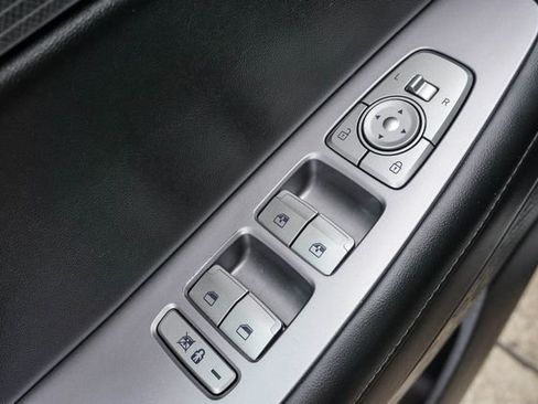 Used 2024 Hyundai Palisade Limited image 15