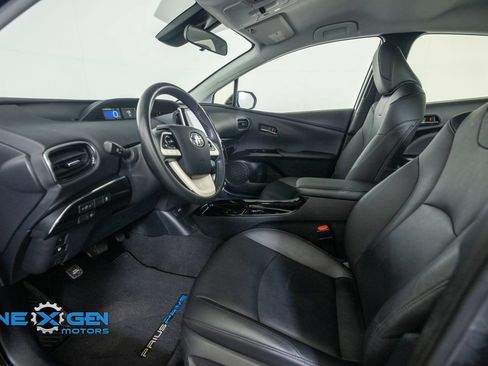 Used 2017 Toyota Prius Prime Premium w/ Carpet Mat Package FWD image 10