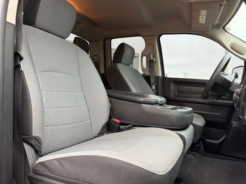 Used 2021 RAM 1500 Tradesman w/ Chrome Plus Package RWD image 15