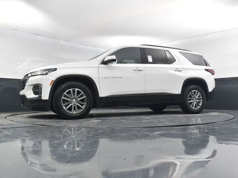 Used 2023 Chevrolet Traverse LT image 46