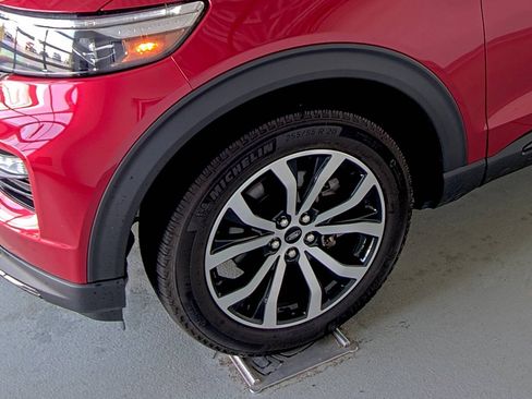 Used 2023 Ford Explorer ST image 7