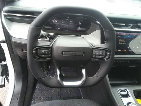 New 2026 Jeep Cherokee Laredo AWD/4WD image 13