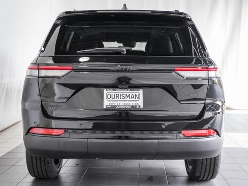 New 2025 Jeep Grand Cherokee Altitude w/ Trailer Tow Package image 5