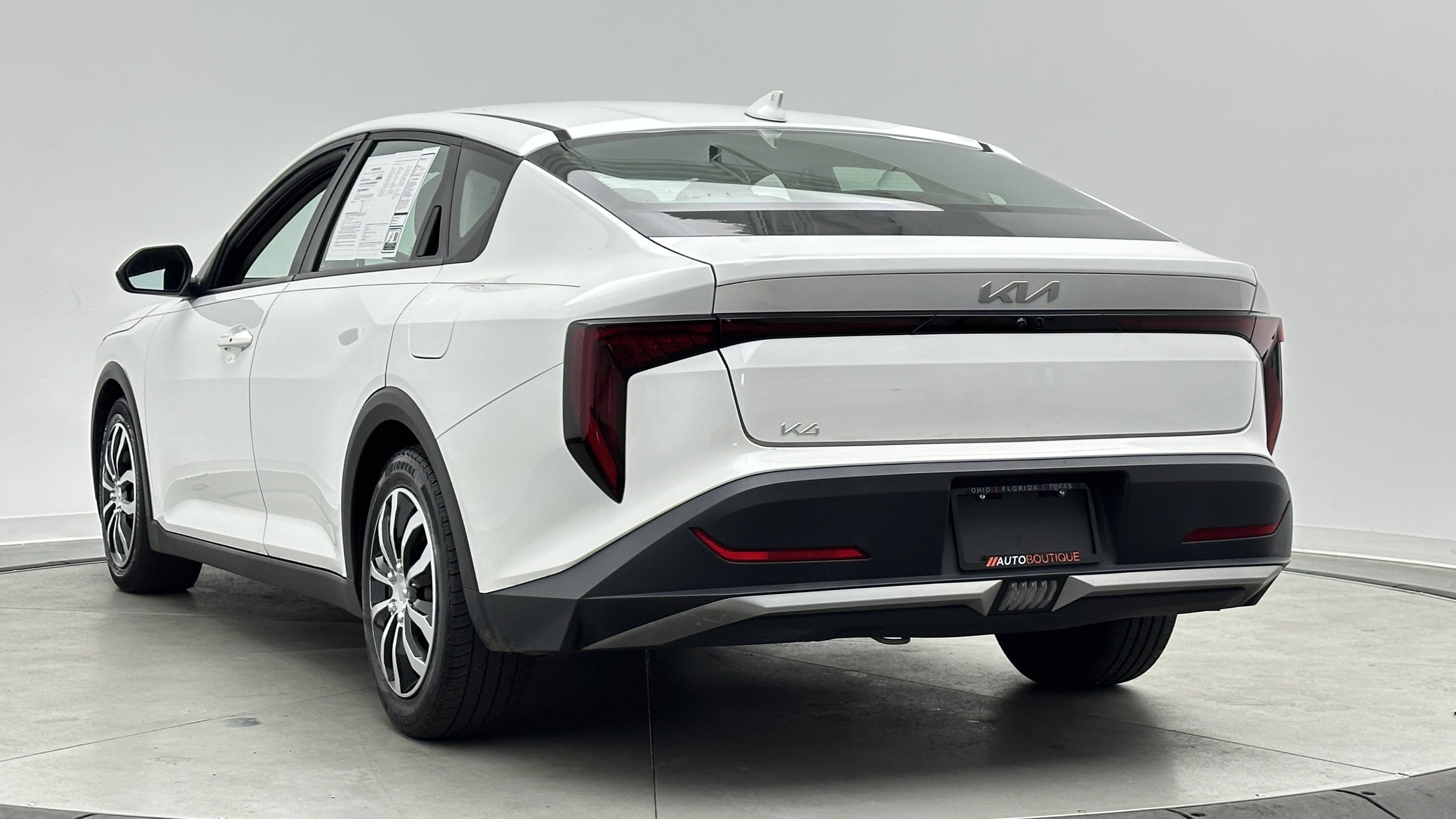 Used 2025 Kia K4 FWD image 5