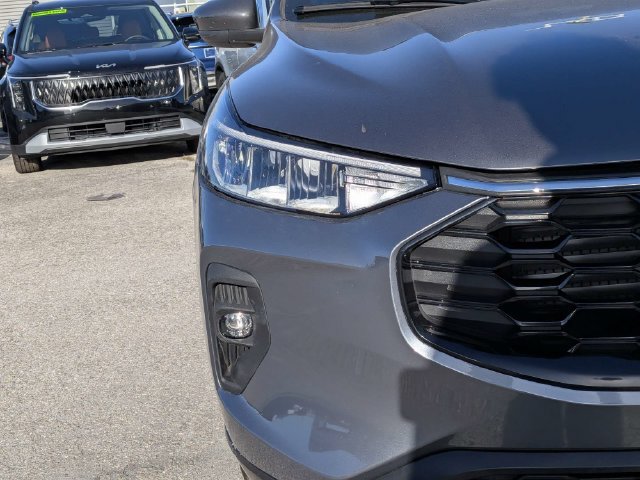 Used 2025 Ford Escape ST-Line Select AWD/4WD image 9