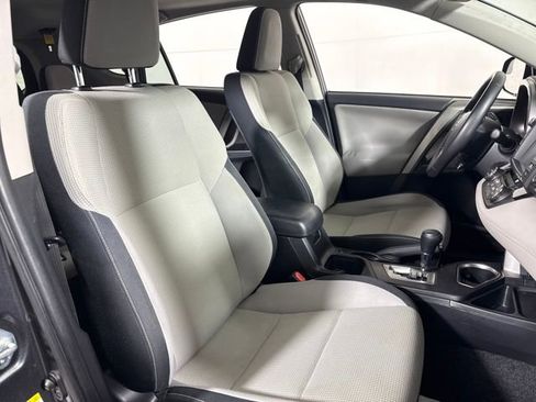 Used 2017 Toyota RAV4 XLE image 20