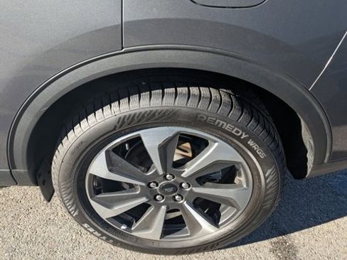 Used 2024 Ford Escape Platinum image 17