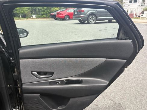 Used 2023 Hyundai Elantra Limited w/ Cargo Package image 22