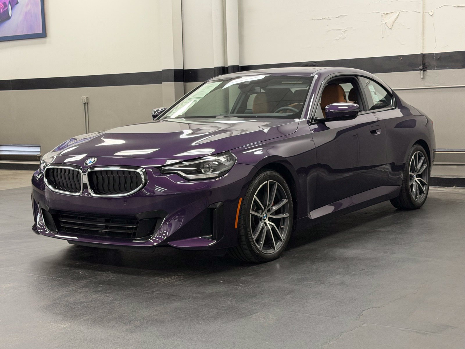 Used 2024 BMW 230i Coupe w/ Convenience Package RWD image 6