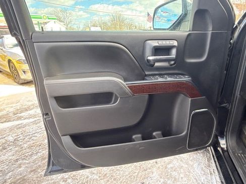 Used 2016 GMC Sierra 1500 SLT w/ SLT Preferred Package image 9