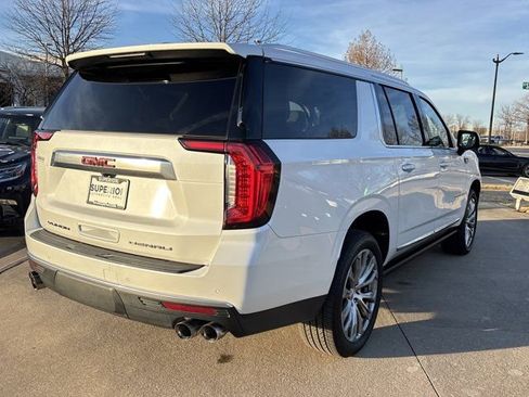 Used 2023 GMC Yukon XL Denali image 3