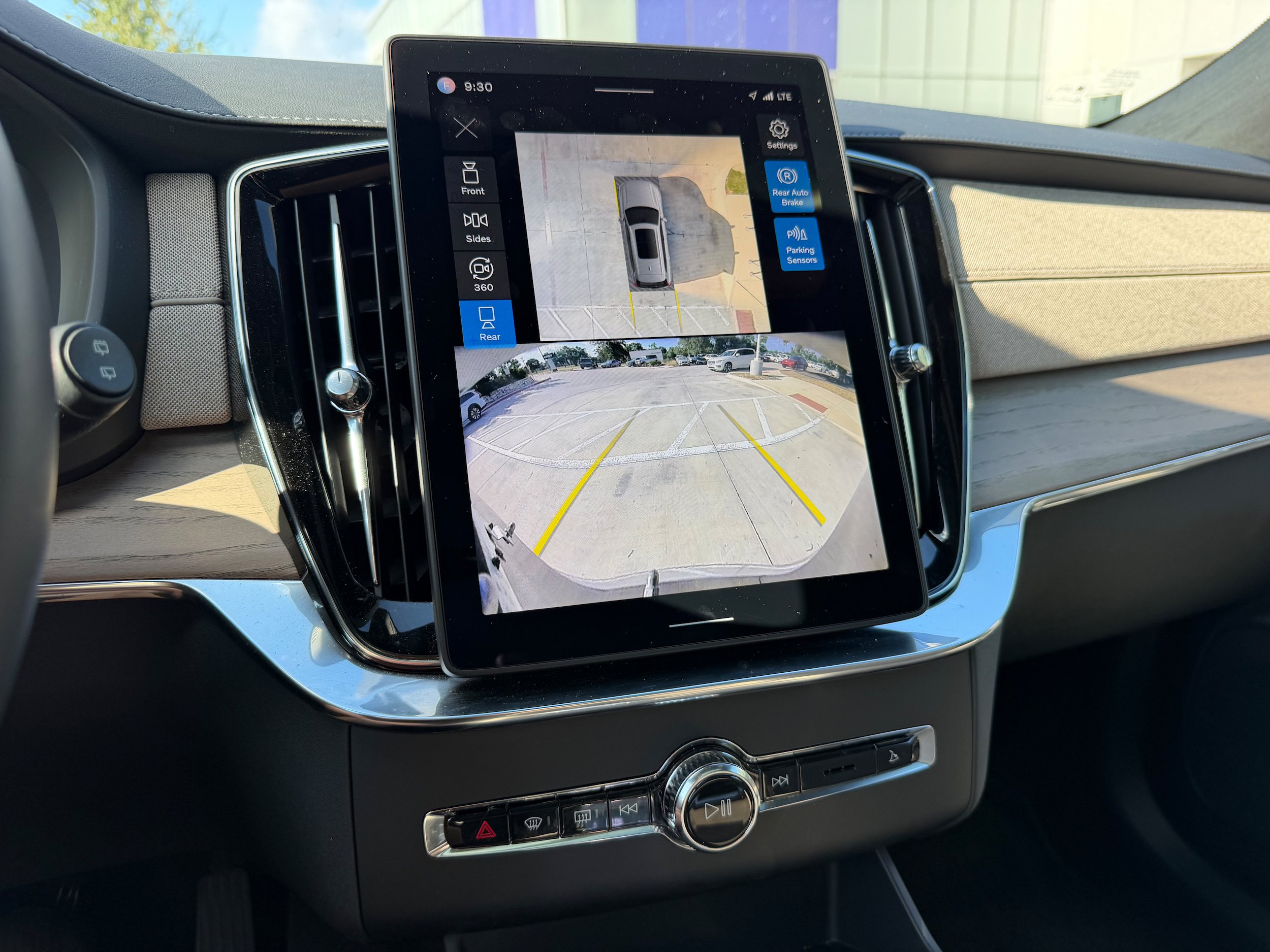 Certified 2025 Volvo XC90 T8 Ultra AWD/4WD image 20