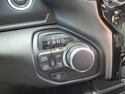 New 2026 RAM 1500 4x4 Crew Cab image 25