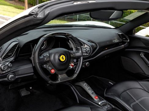 Used 2019 Ferrari 488 Spider RWD image 27