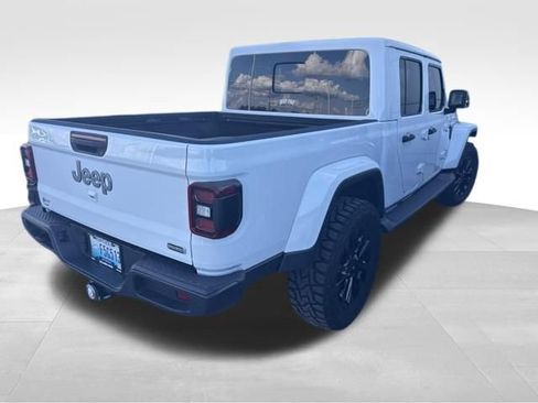 Used 2020 Jeep Gladiator Overland AWD/4WD image 5
