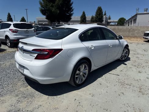 Used 2017 Buick Regal FWD image 3