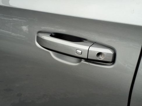 Used 2026 Chevrolet Tahoe Z71 w/ Comfort Package image 22