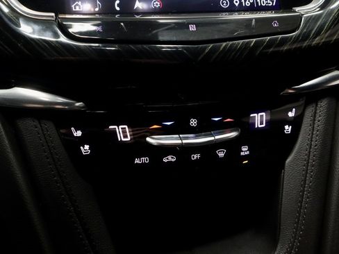 Used 2020 Cadillac XT6 Premium Luxury image 37