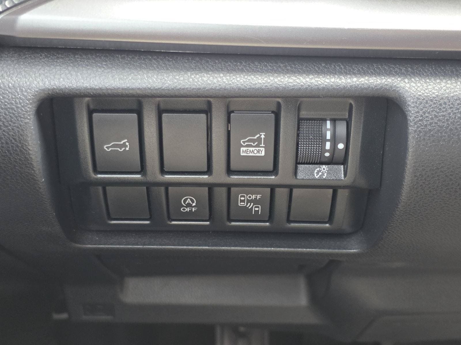 Used 2020 Subaru Forester Premium AWD/4WD image 12