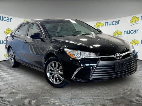 Used 2016 Toyota Camry XLE FWD image 1