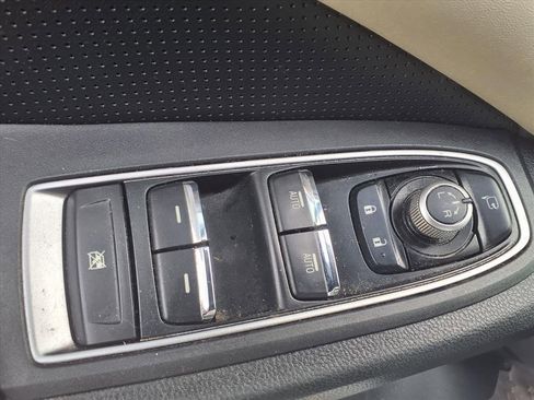 Used 2022 Subaru Ascent Touring image 9