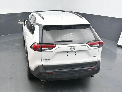 Used 2022 Toyota RAV4 XLE image 27