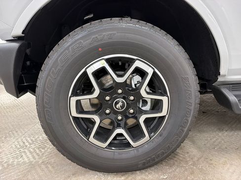 New 2026 Ford Bronco Outer Banks AWD/4WD image 11
