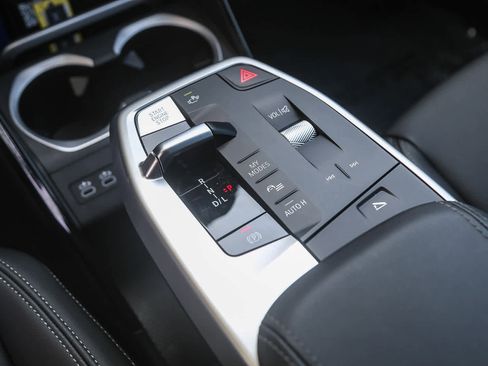 Used 2026 BMW X1 xDrive28i image 15