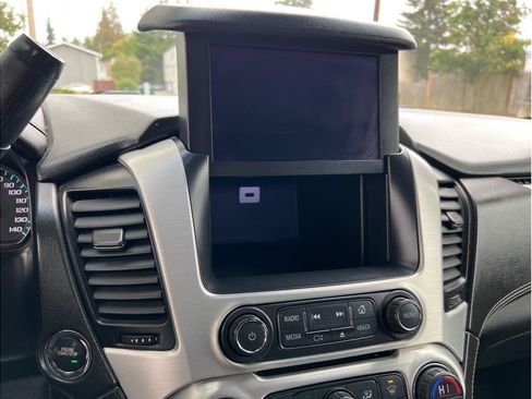 Used 2017 GMC Yukon XL SLT image 12