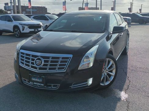 Used 2014 Cadillac XTS Luxury FWD image 1