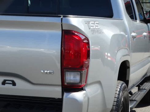 Used 2023 Toyota Tacoma SR AWD/4WD image 11