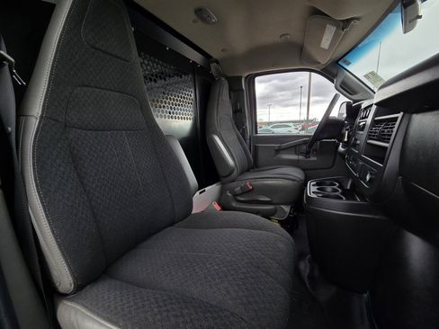 Used 2023 GMC Savana 2500 w/ Driver Convenience Package image 24