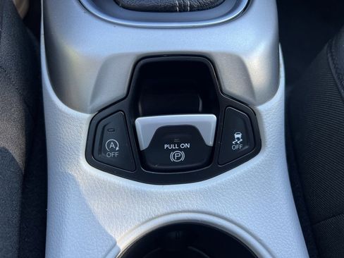 Used 2018 Jeep Compass Latitude w/ Popular Equipment Group image 28