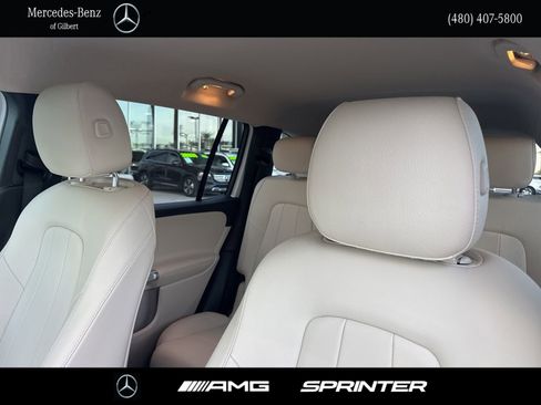 Certified 2023 Mercedes-Benz GLB 250 image 16