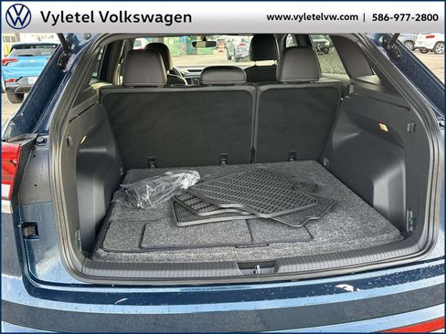 Certified 2023 Volkswagen Atlas Cross Sport SE image 11