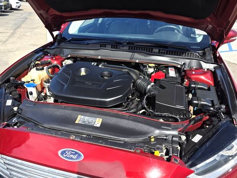 Used 2014 Ford Fusion Titanium FWD image 20