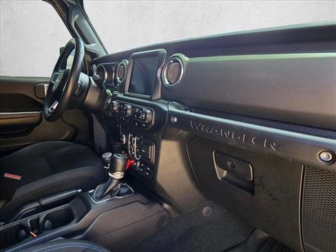 Used 2023 Jeep Wrangler Unlimited Rubicon 4xe w/ Cold Weather Group AWD/4WD image 20
