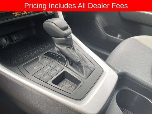 Used 2020 Toyota RAV4 XLE AWD/4WD image 33