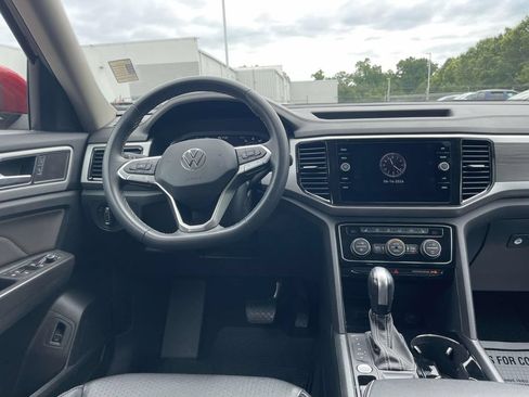 Certified 2023 Volkswagen Atlas SE FWD image 15