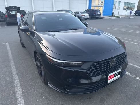 Used 2023 Honda Accord Sport image 5