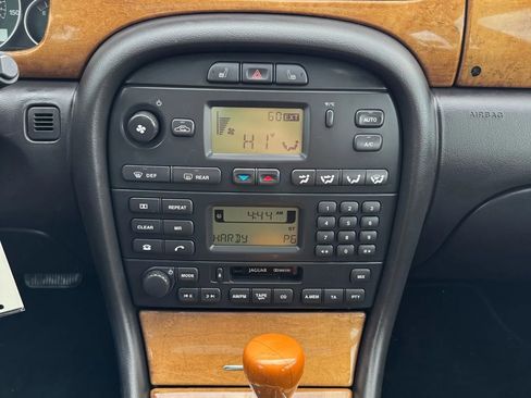 Used 2002 Jaguar X-TYPE 3.0 image 39