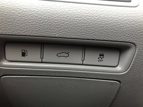 Used 2017 Hyundai Sonata SE FWD image 17