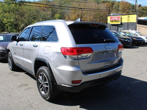 Used 2019 Jeep Grand Cherokee Limited image 10
