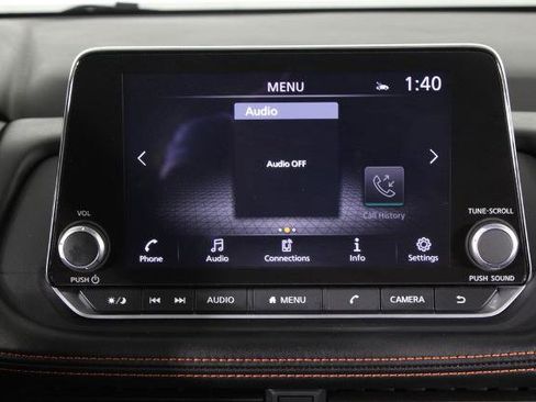 Certified 2025 Nissan Rogue SV AWD/4WD image 9